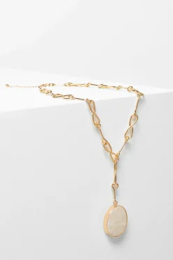 Kriis Necklace