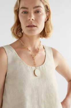 Kriis Necklace