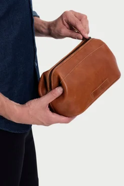 Olen Toiletry Bag