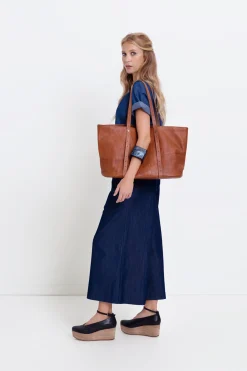 Raaka Tote
