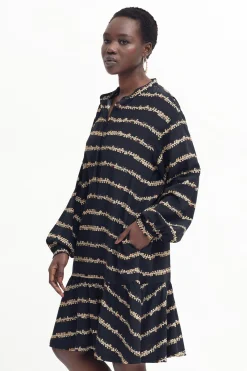 Stryd Dress