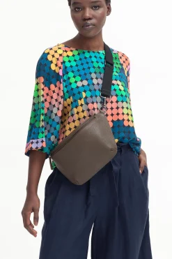 Tavik Sling Bag
