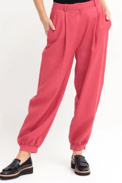 Taye Pant