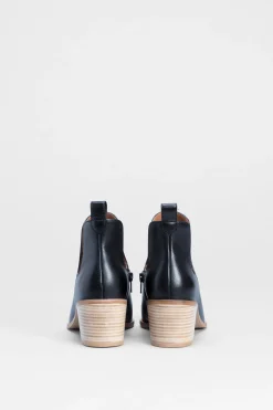 Valla Cut Out Boot