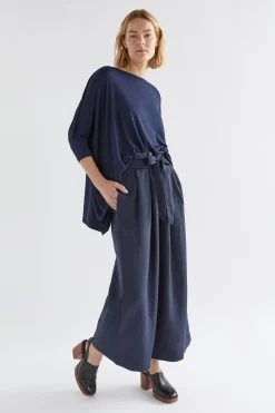 Wide Stretch Top